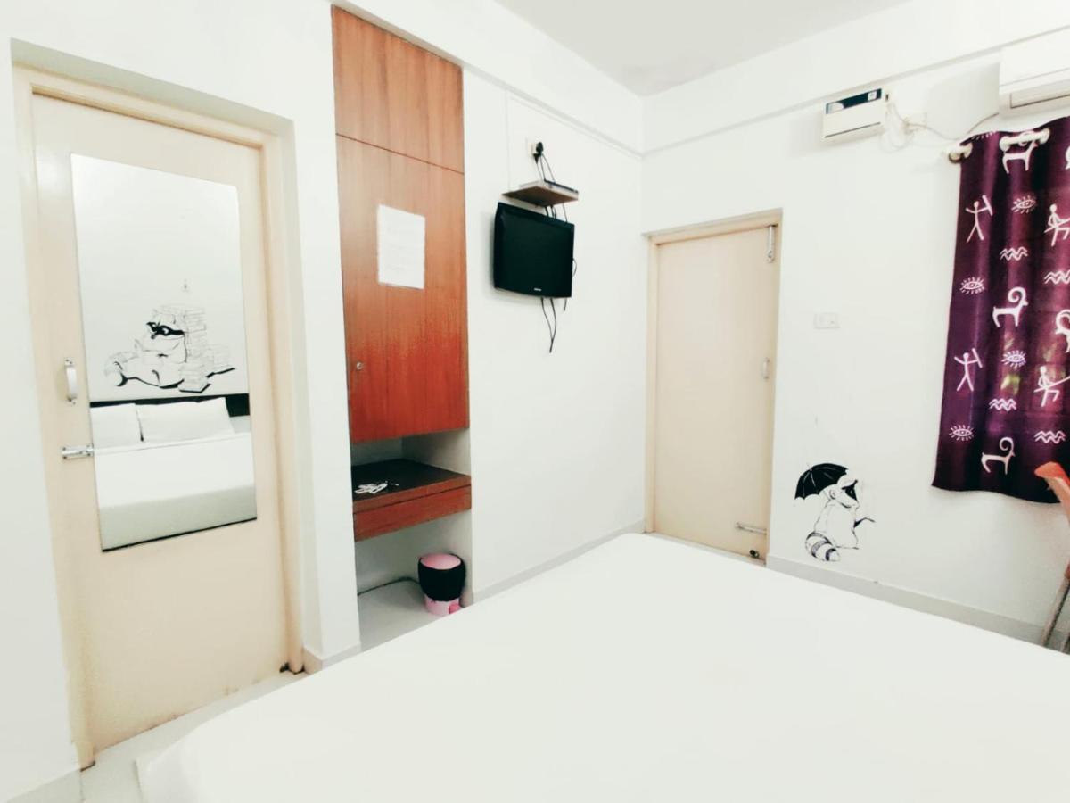 Raccoon Rooms Mysore Exteriör bild