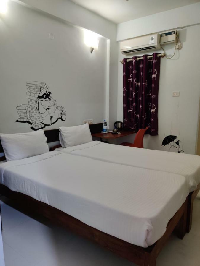 Raccoon Rooms Mysore Exteriör bild
