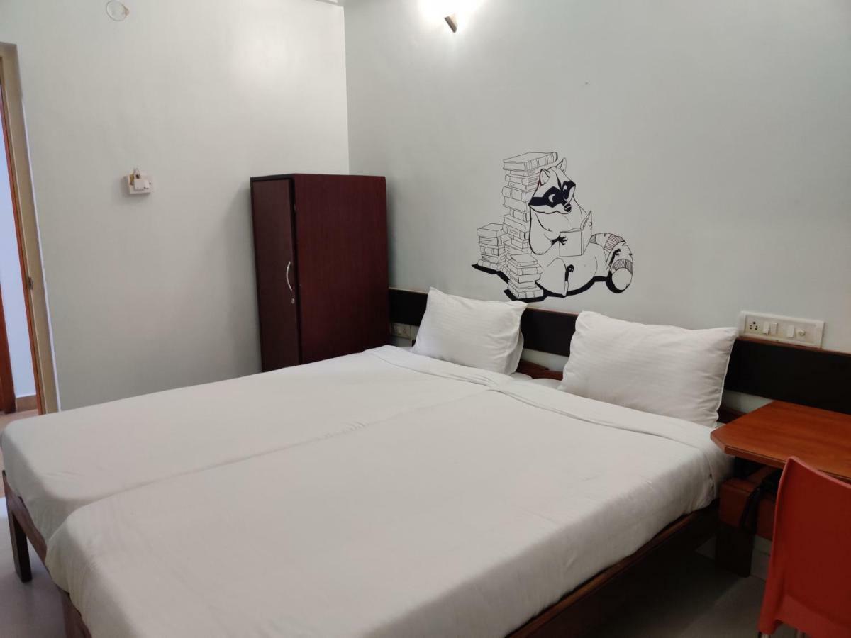 Raccoon Rooms Mysore Exteriör bild